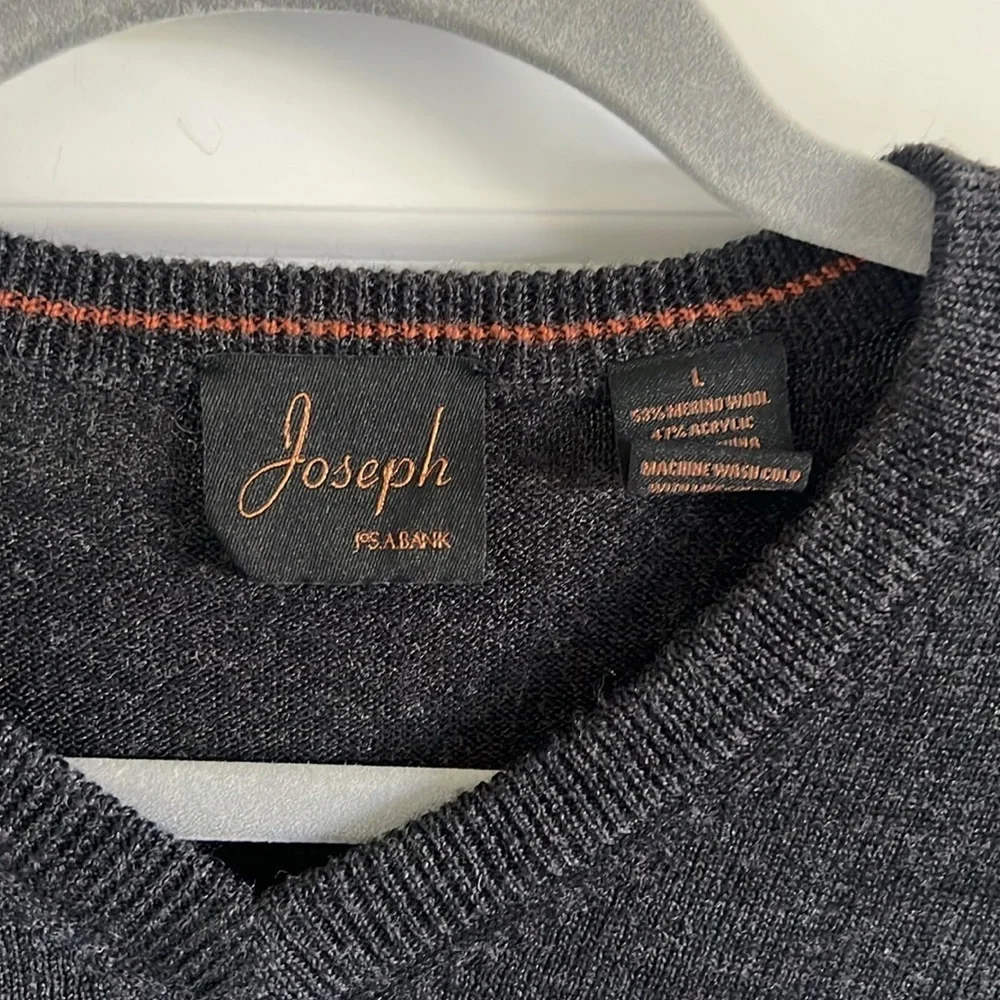 Jos. A Bank Size Large Merino Wool Dark Gray V-Neck